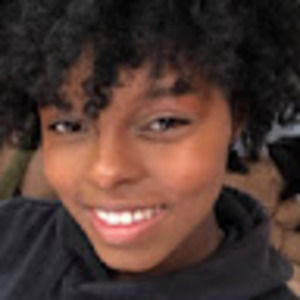 Meet your Posher, Aarika